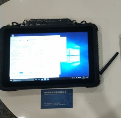 10寸windows10系统工业手持pad改制Zigebee